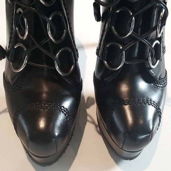 Brian Atwood NIB Platform Boots Black Lug Sole 36 - Picture 4 of 8
